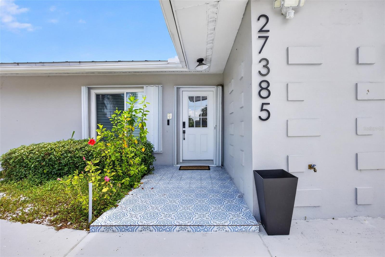 27385 Voyageur Dr Property Photo 4