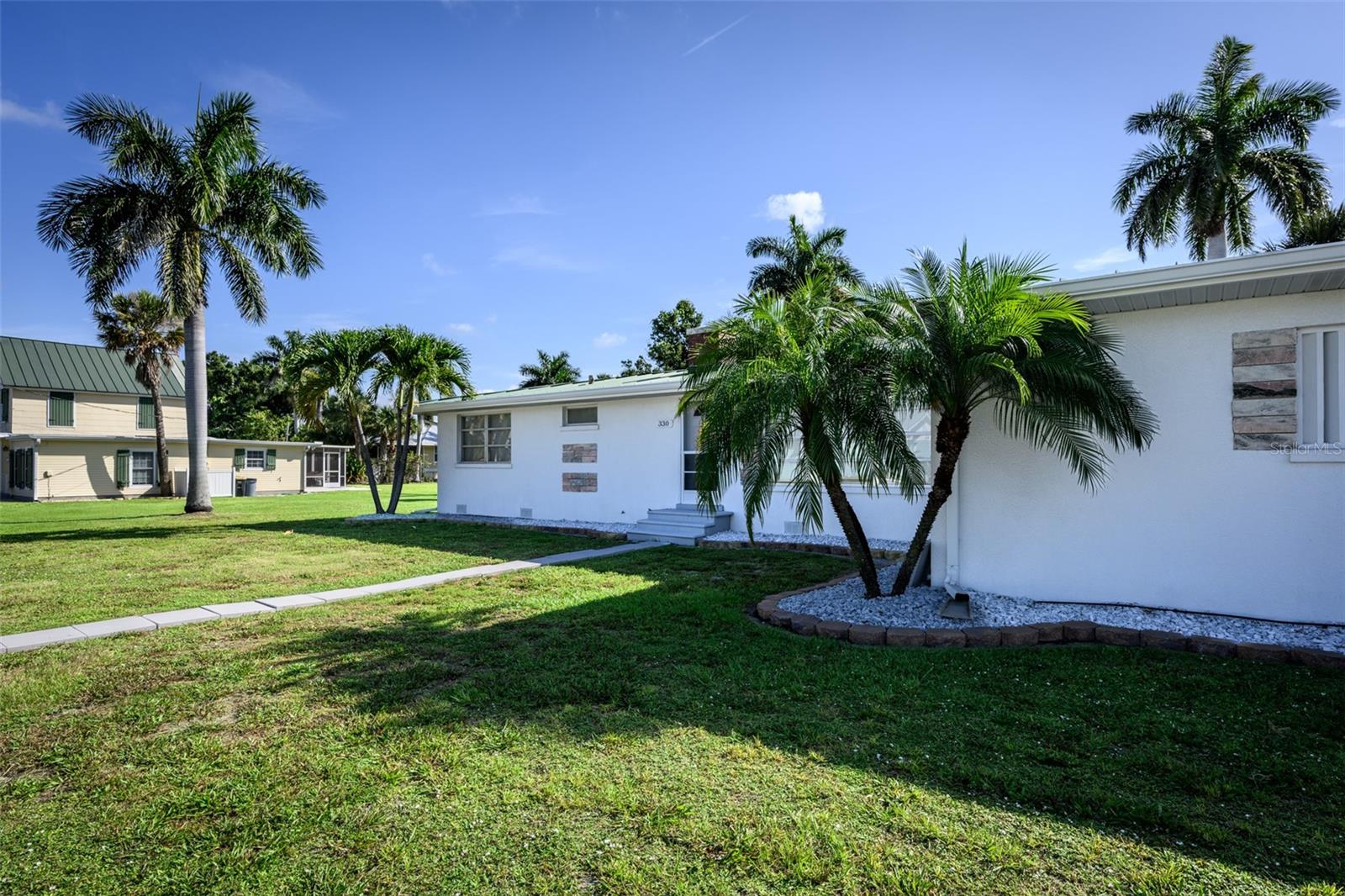 330 Harvey St Property Photo 1
