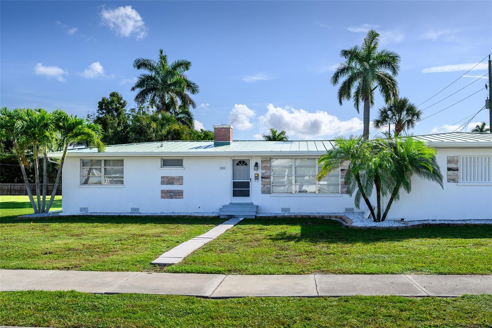 330 Harvey St Property Photo 2