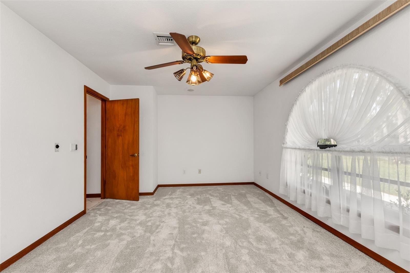 6068 Tidwell St Property Photo 31
