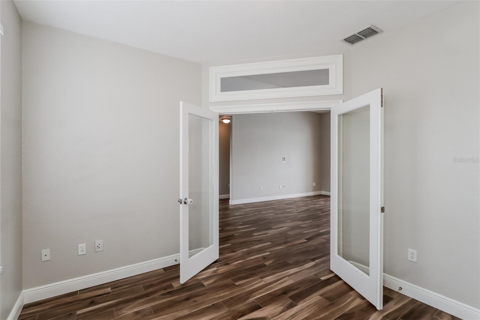 2954 Dunhill Cir Property Photo 7