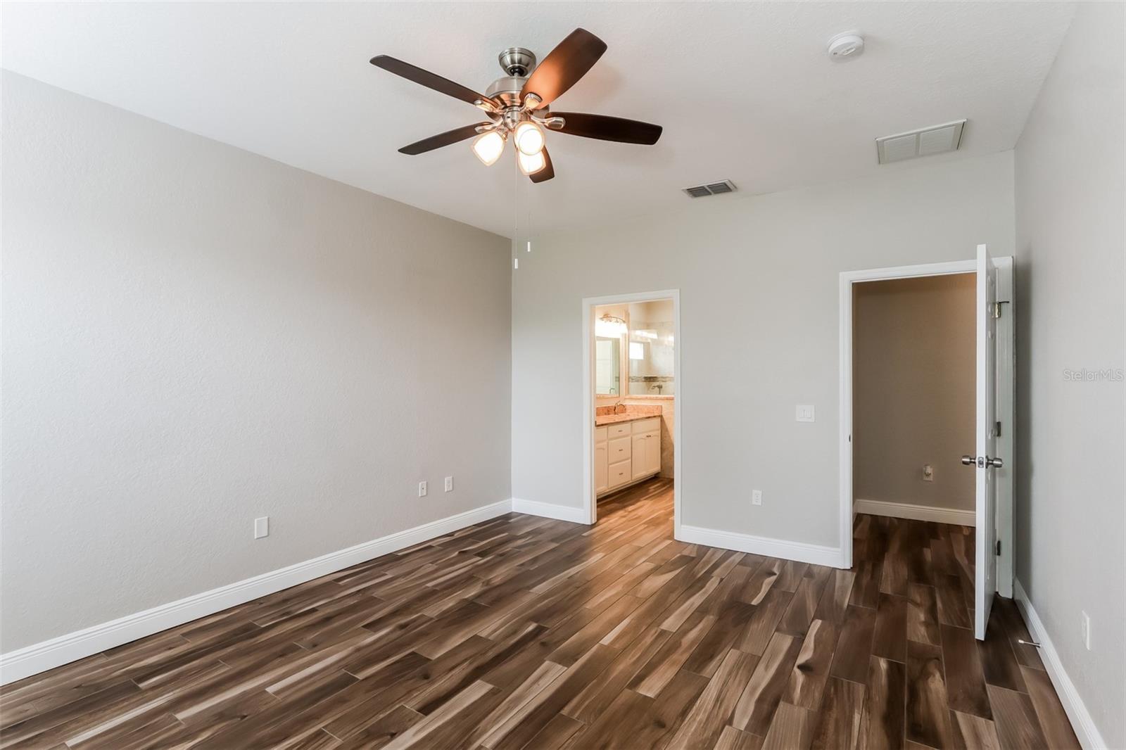 2954 Dunhill Cir Property Photo 9