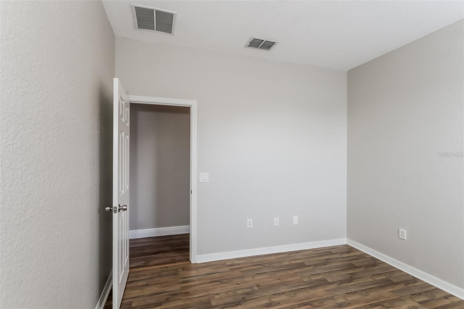 2954 Dunhill Cir Property Photo 12