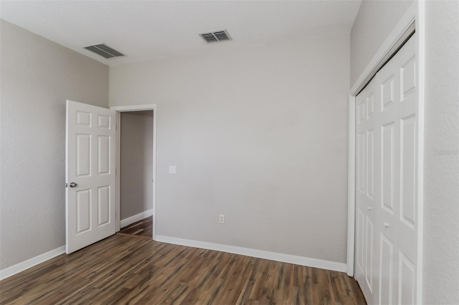 2954 Dunhill Cir Property Photo 13