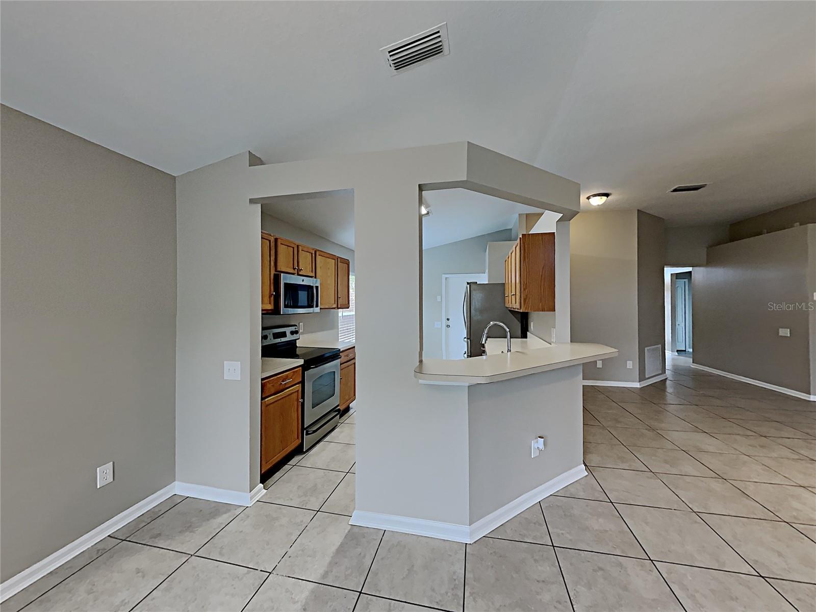 10328 Soaring Eagle Dr Property Photo 6