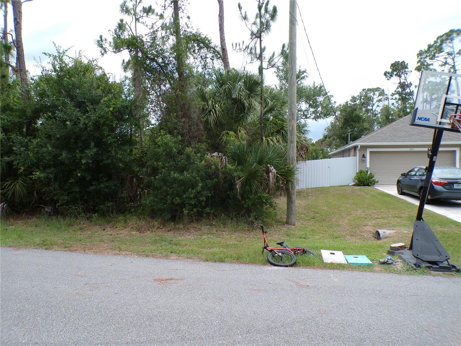 Lummus St Property Photo 14