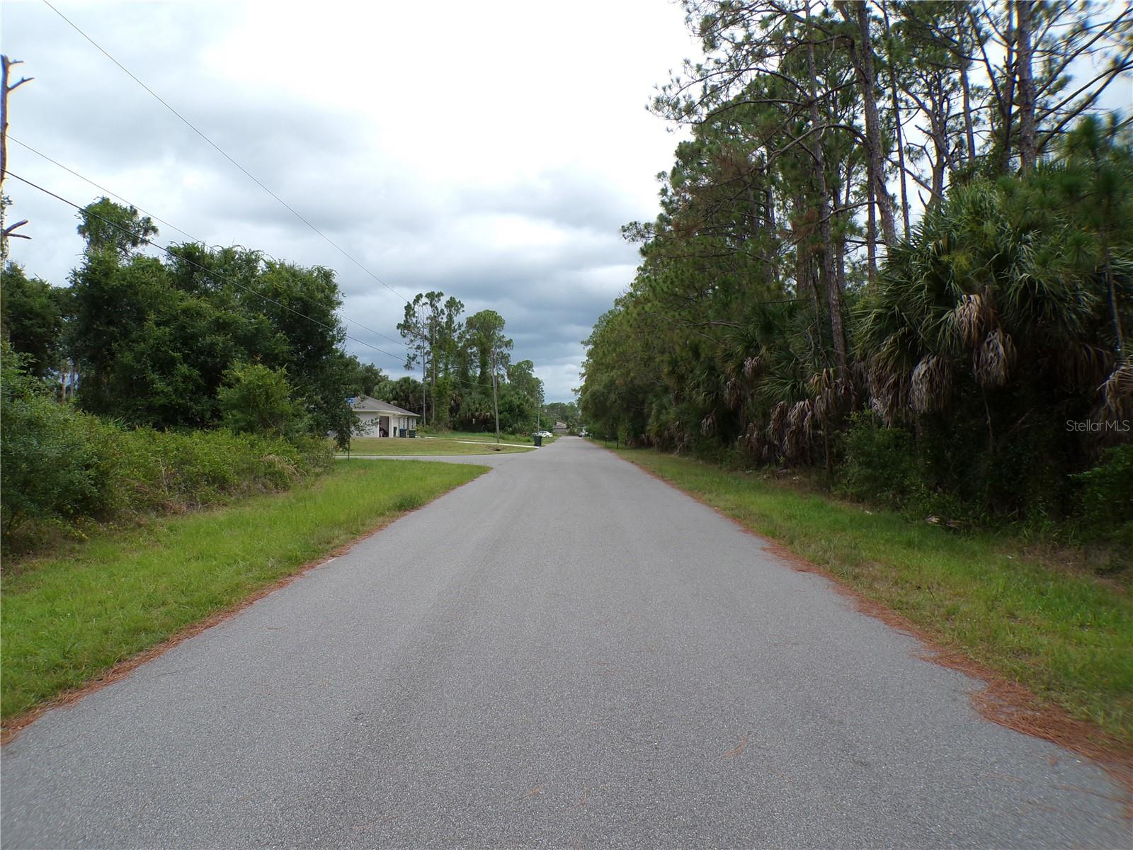 Lummus St Property Photo 17