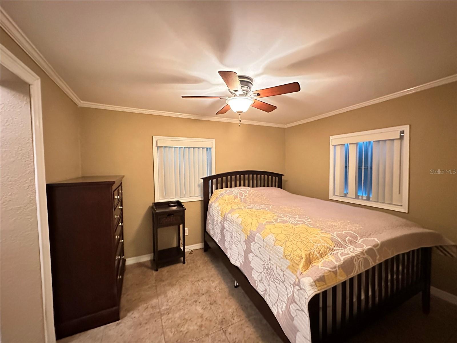 1230 Woodlawn Ave Property Photo 14