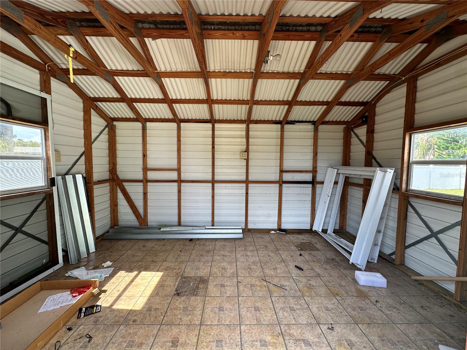 1230 Woodlawn Ave Property Photo 31