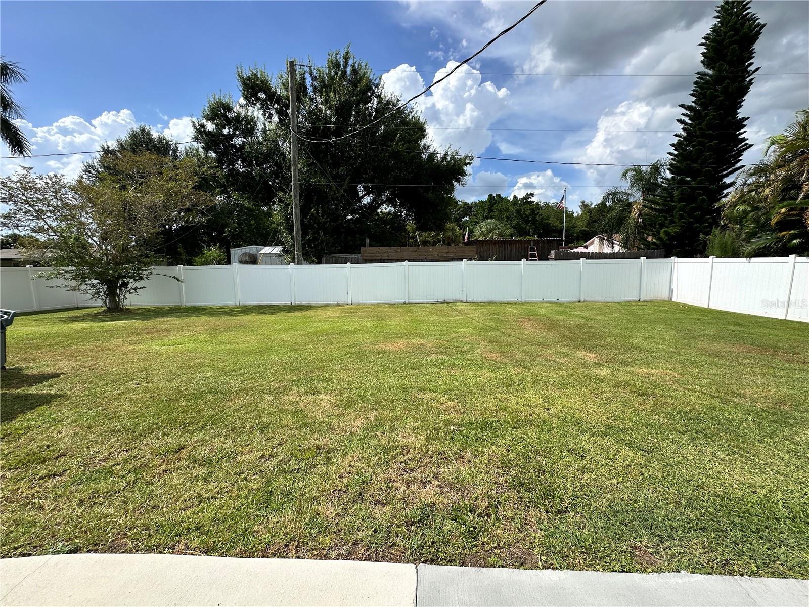 1230 Woodlawn Ave Property Photo 36