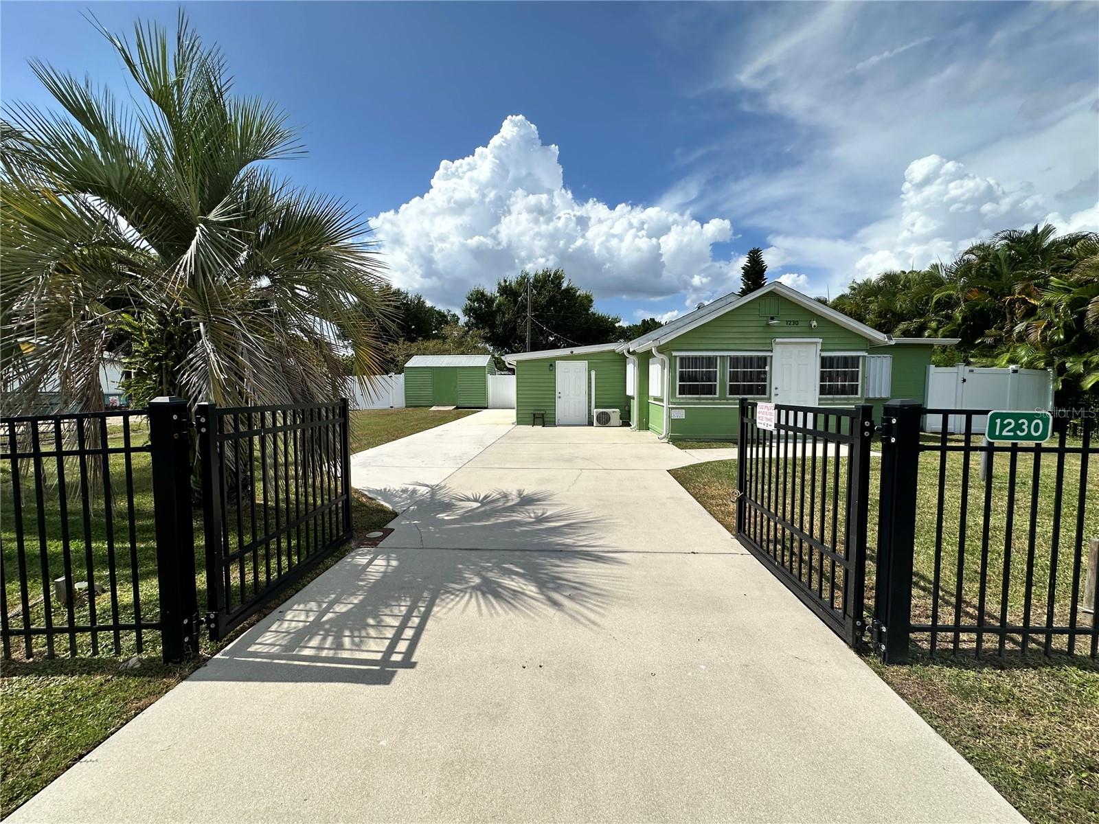 1230 Woodlawn Ave Property Photo 37
