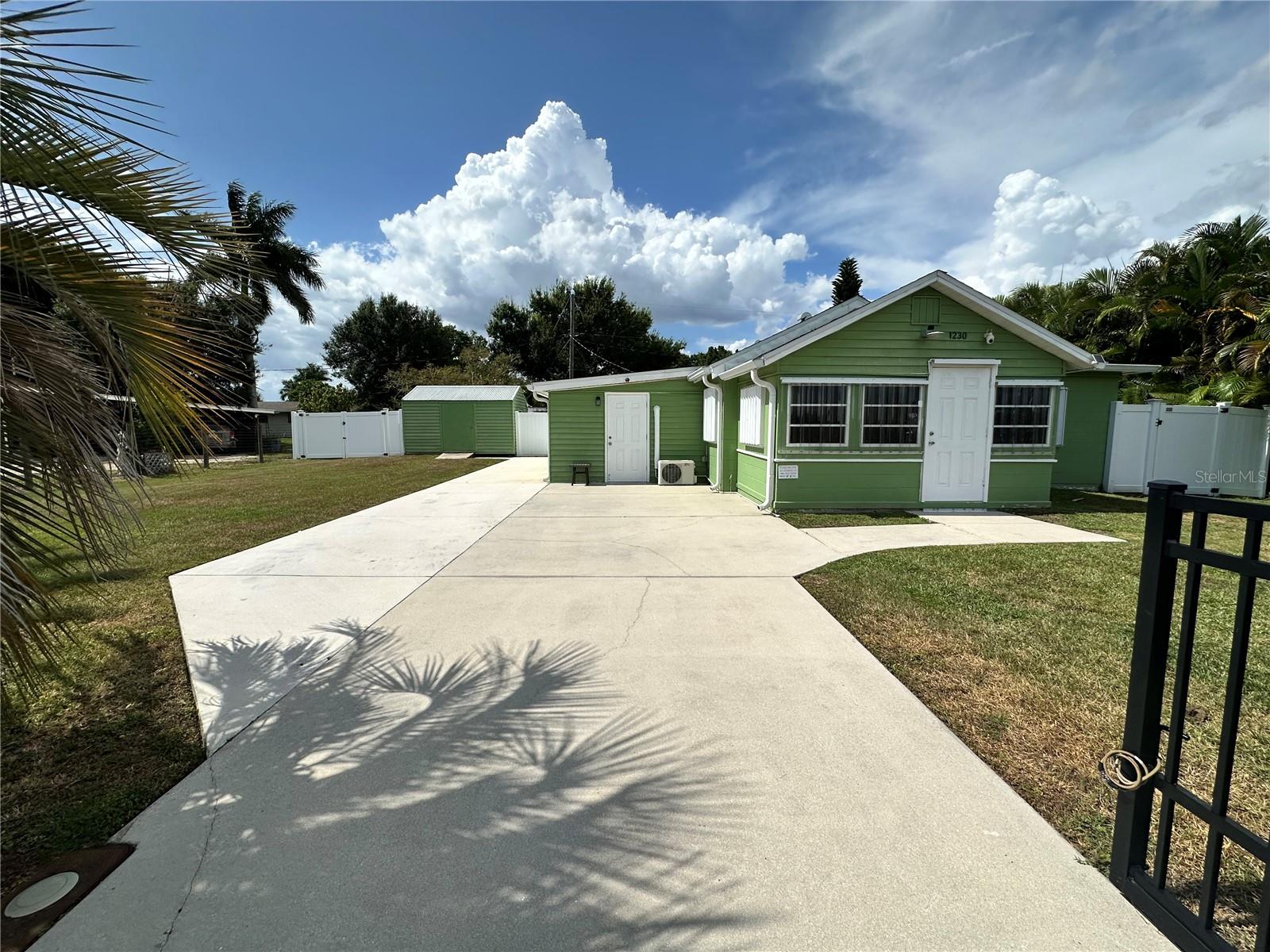 1230 Woodlawn Ave Property Photo 38