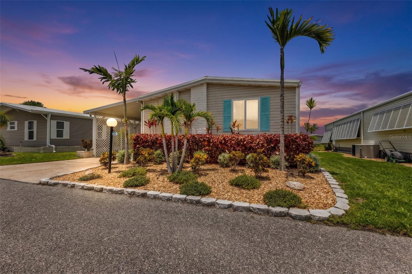 114 Martinique Rd Property Photo 4