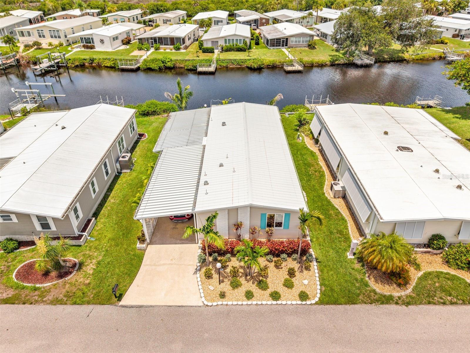 114 Martinique Rd Property Photo 48