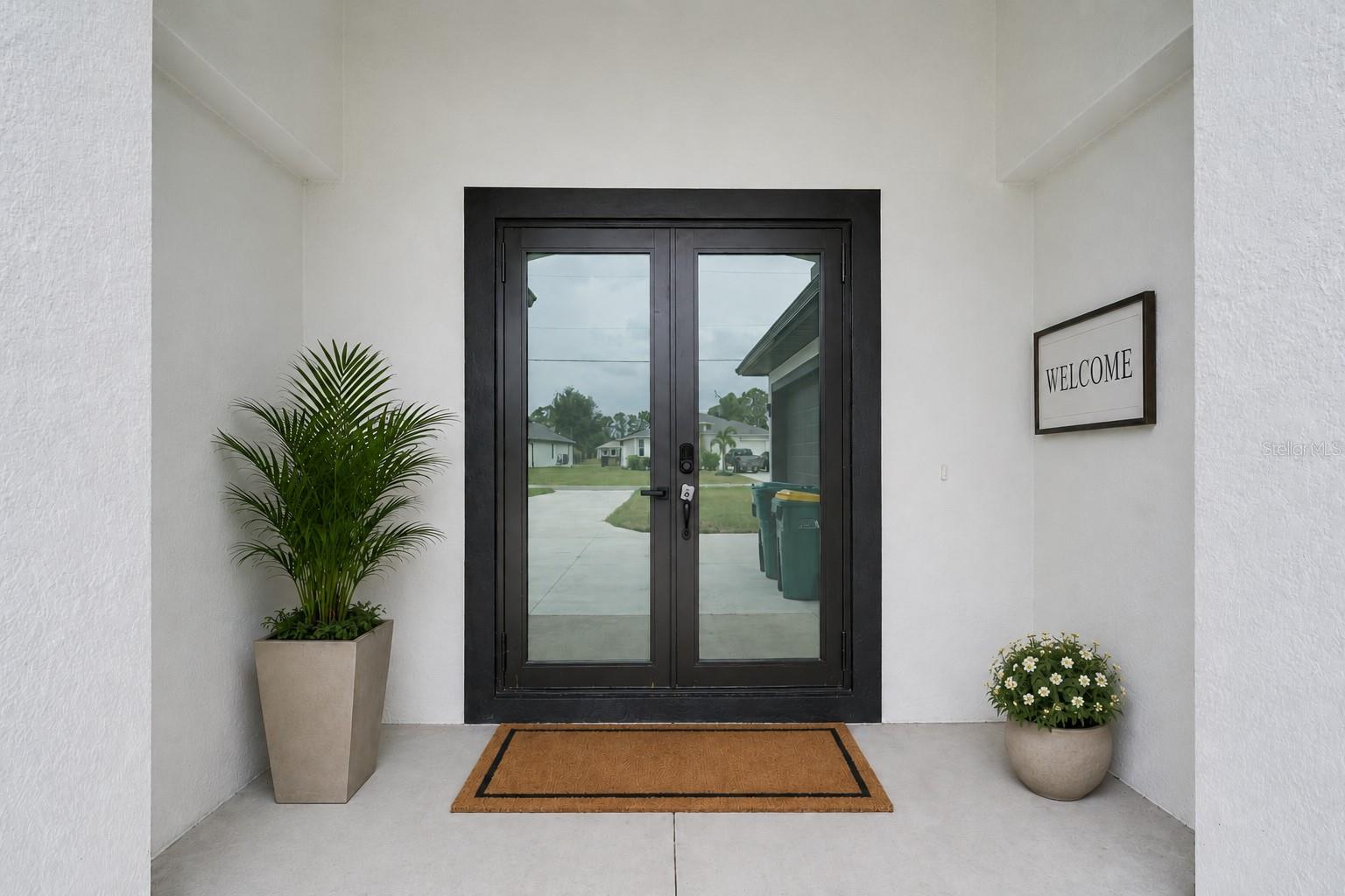 153 Australian Dr Property Photo 4