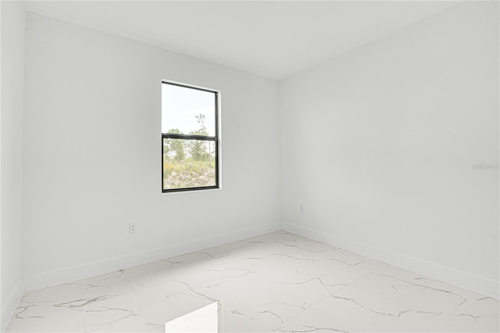 153 Australian Dr Property Photo 21