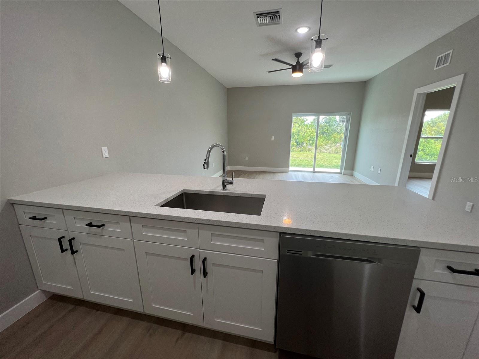 12130 Henley Ave Property Photo 5