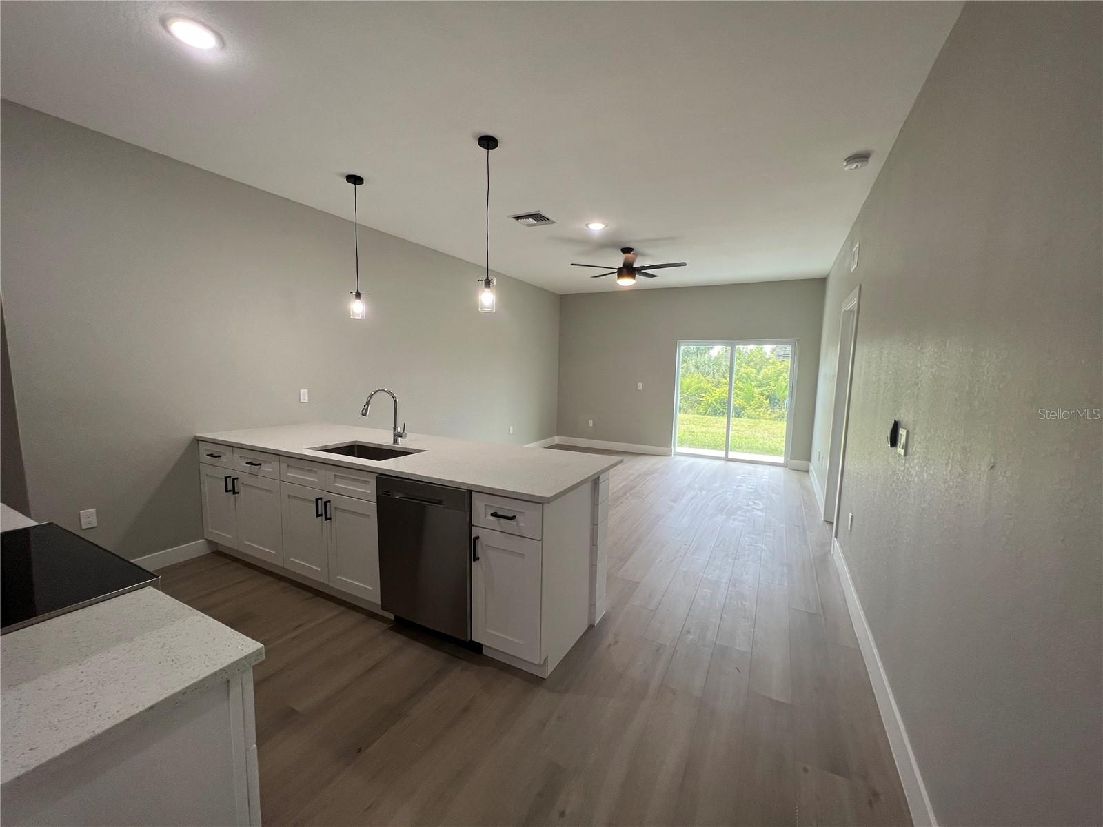 12130 Henley Ave Property Photo 6