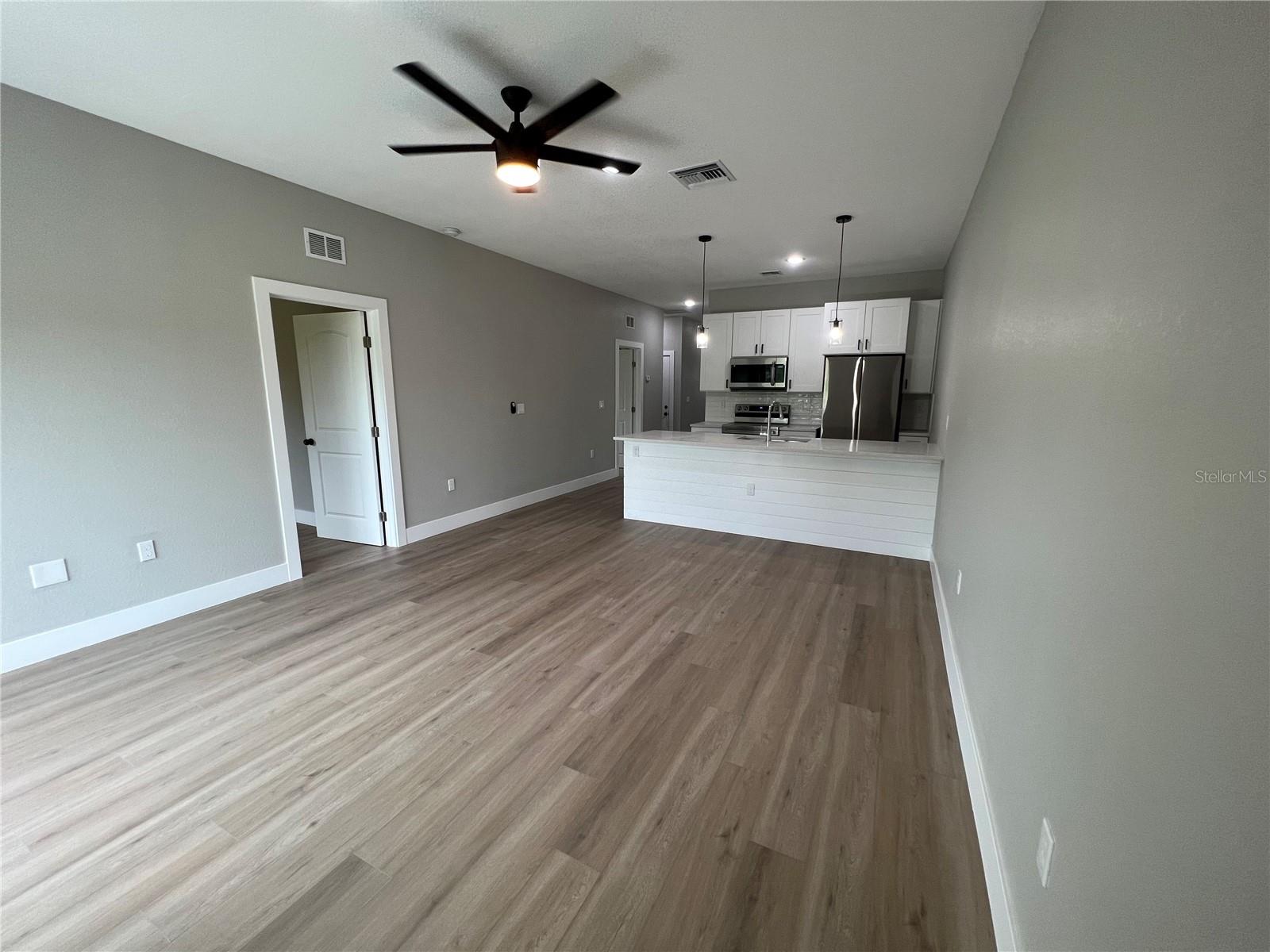 12130 Henley Ave Property Photo 8