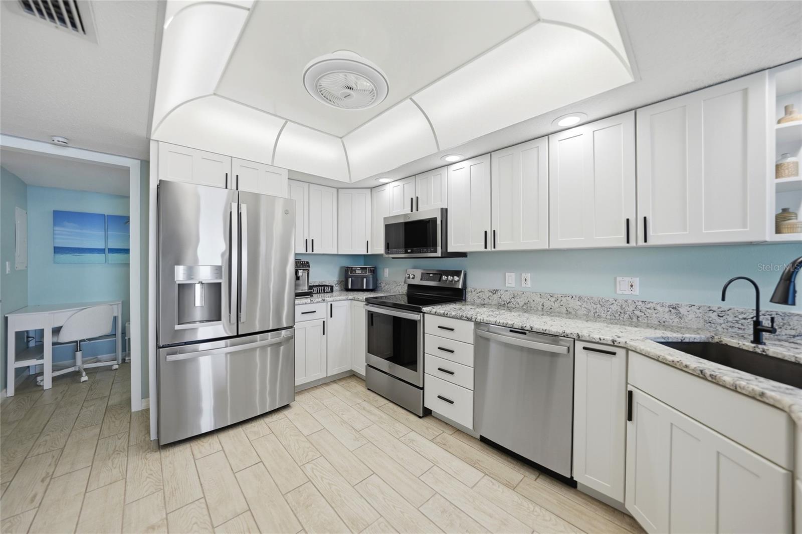 1 Colony Point Dr #a10 Property Photo 10