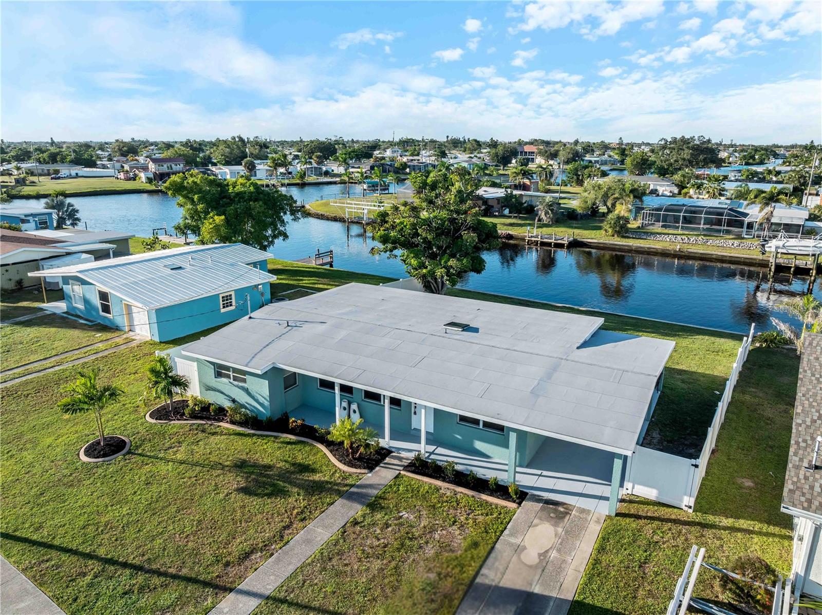 581 LINDLEY TER Property Photo 1