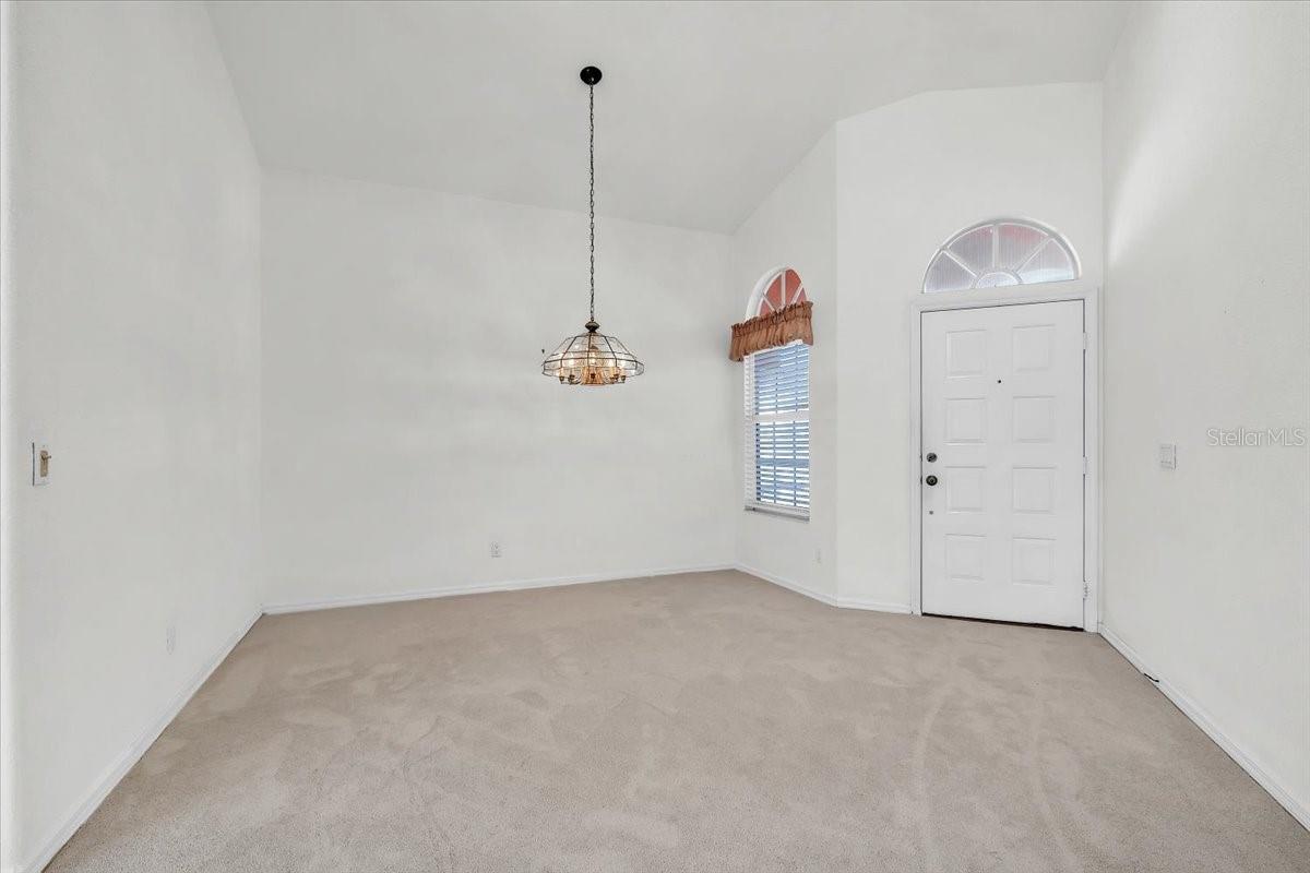 10316 Arrowhead Dr Property Photo 6