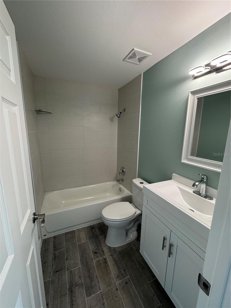 1258 Barbara Dr #202 Property Photo 11