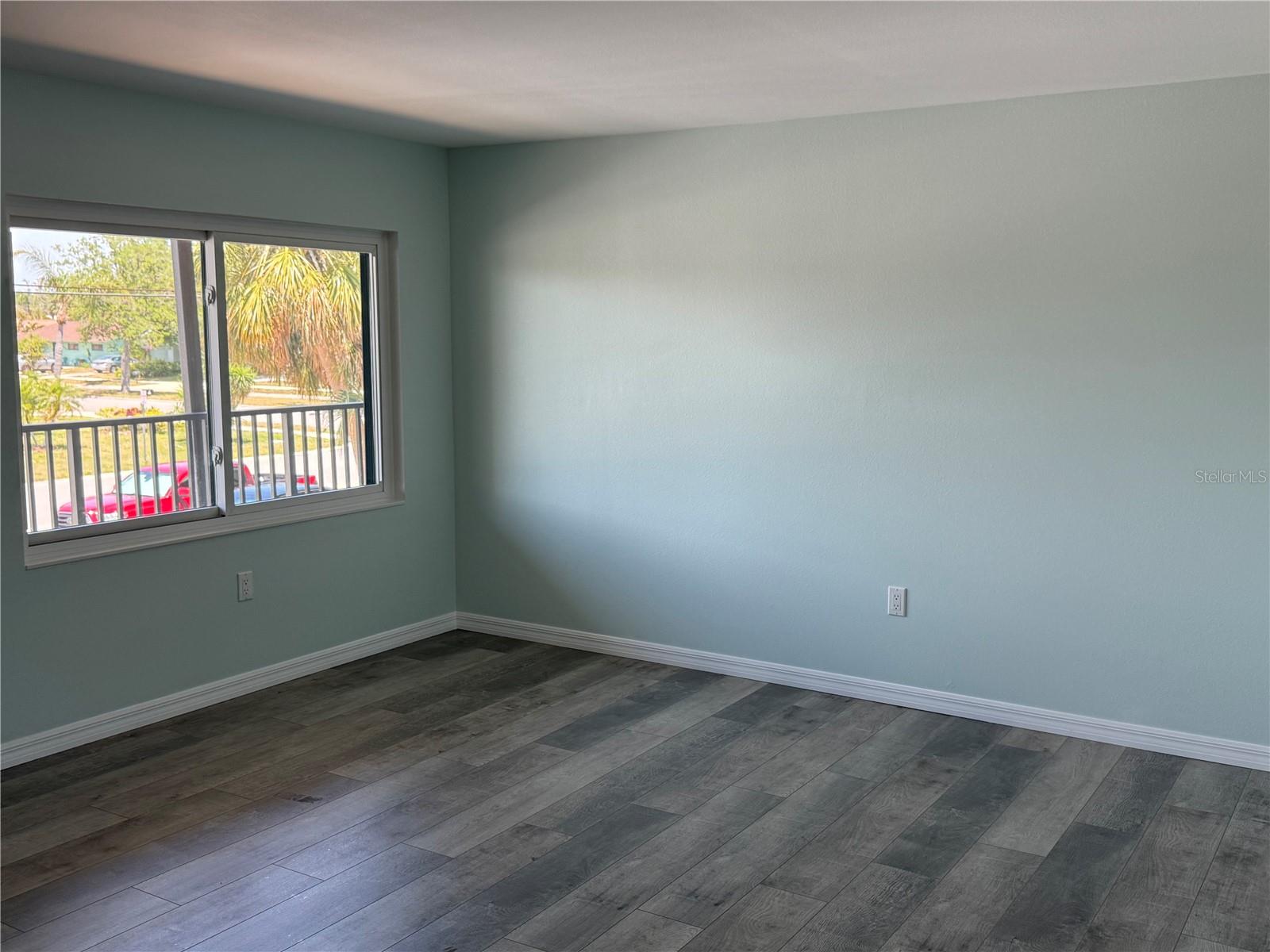 1258 Barbara Dr #202 Property Photo 2