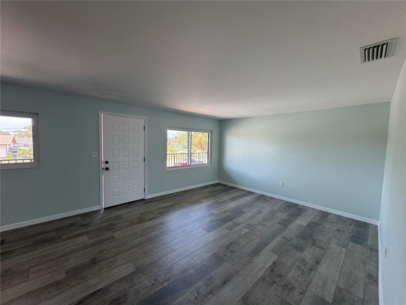1258 Barbara Dr #202 Property Photo 7