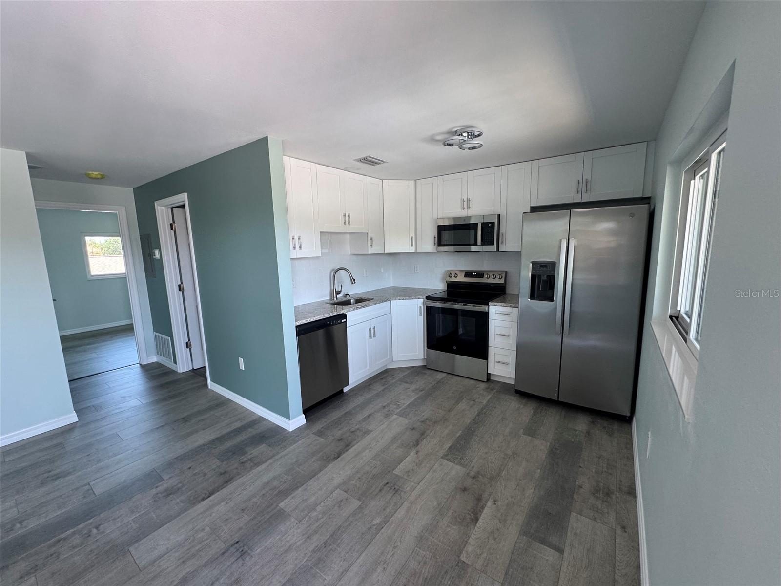 1258 Barbara Dr #202 Property Photo 8