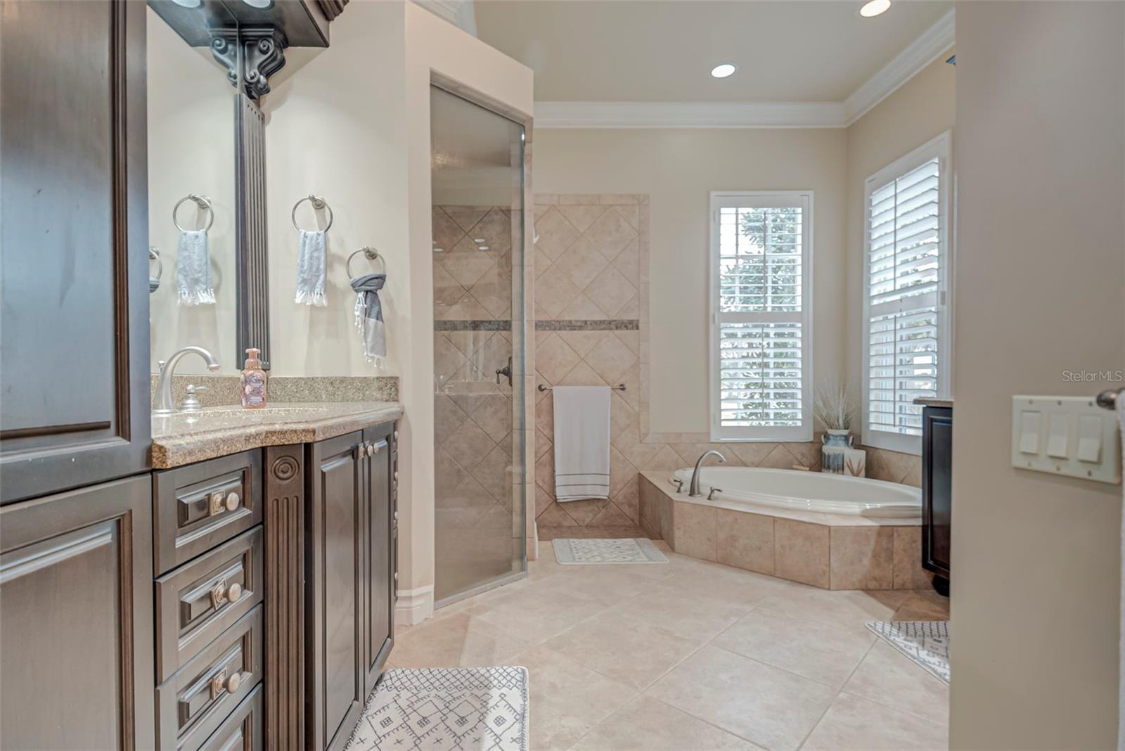 2131 Silk Bay Blvd Property Photo 25
