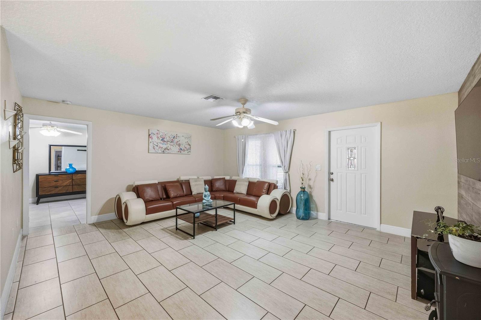 22442 Vale Ave Property Photo 6
