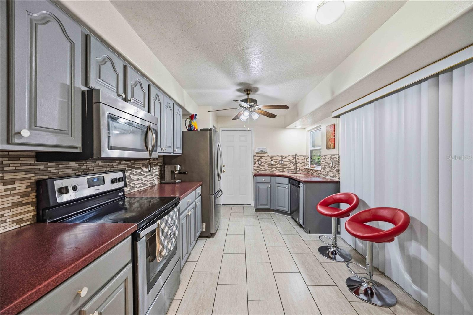 22442 Vale Ave Property Photo 11