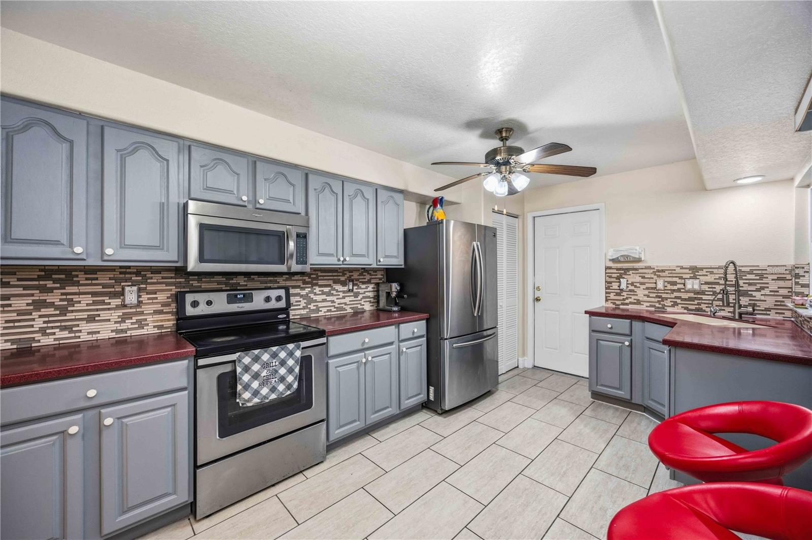 22442 Vale Ave Property Photo 12