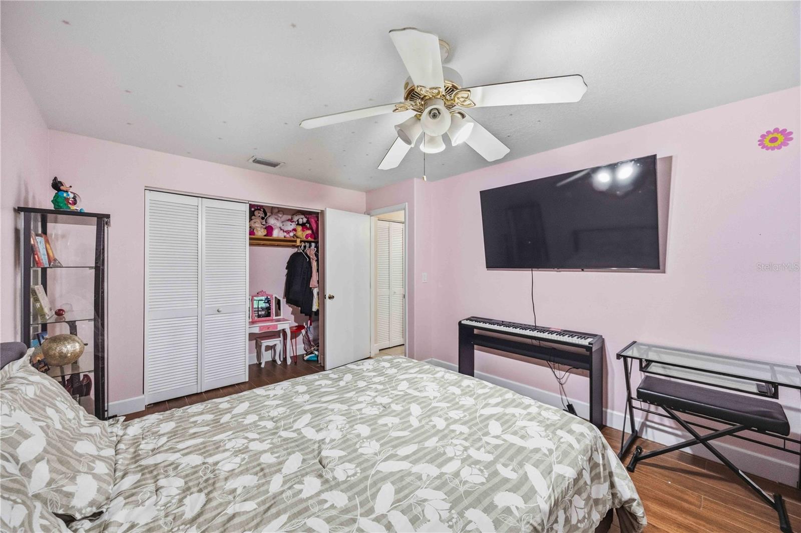 22442 Vale Ave Property Photo 16