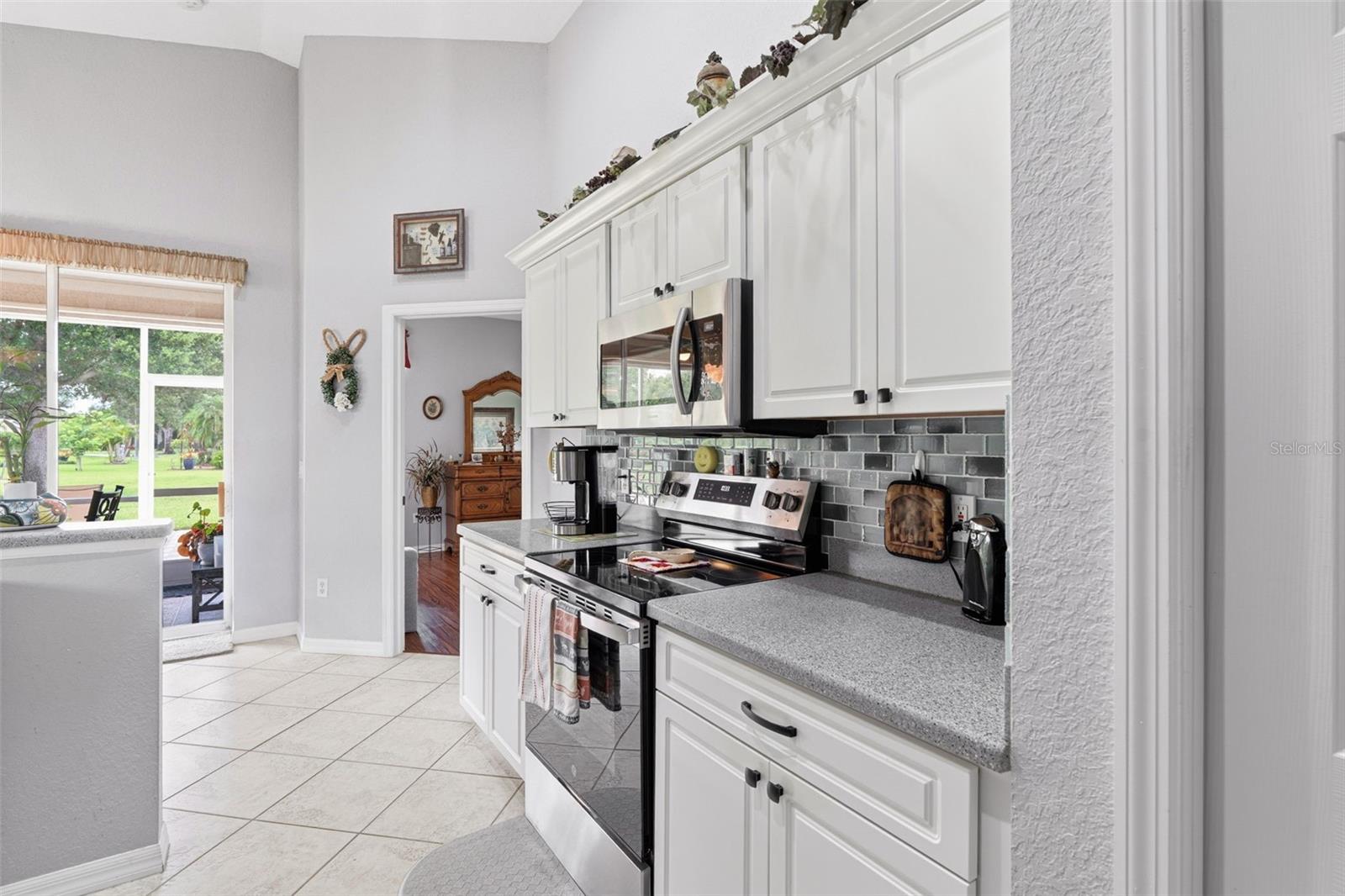 1351 Hedgewood Cir Property Photo 10