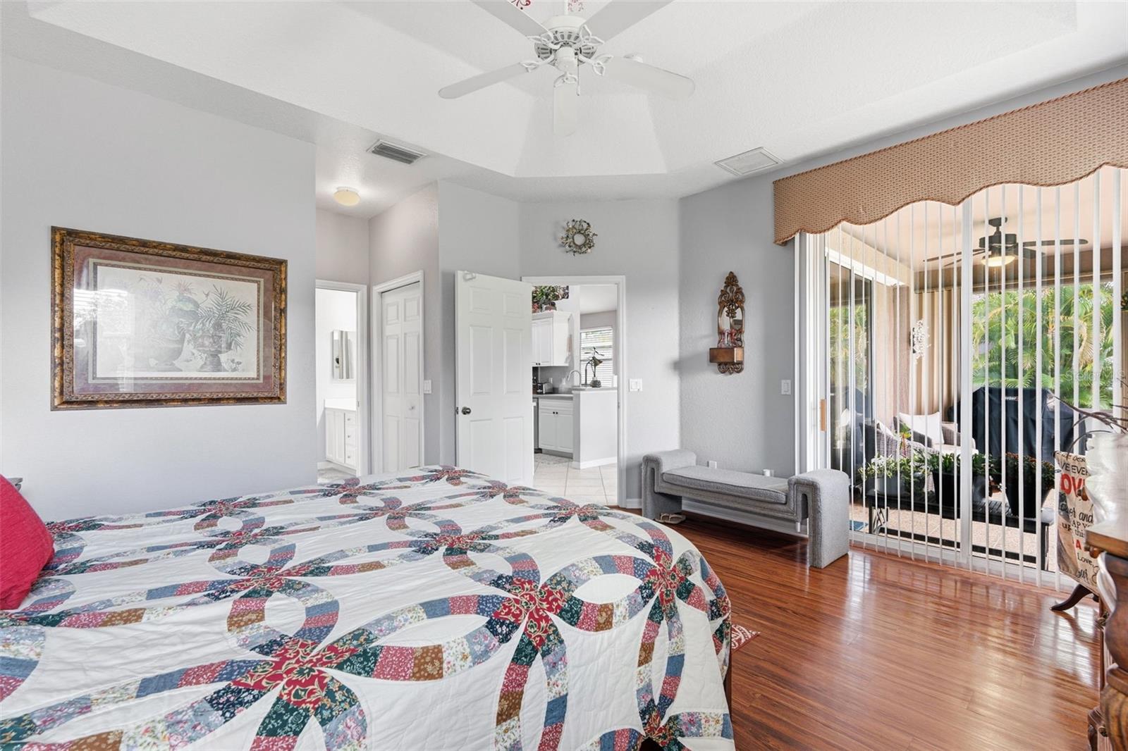 1351 Hedgewood Cir Property Photo 18