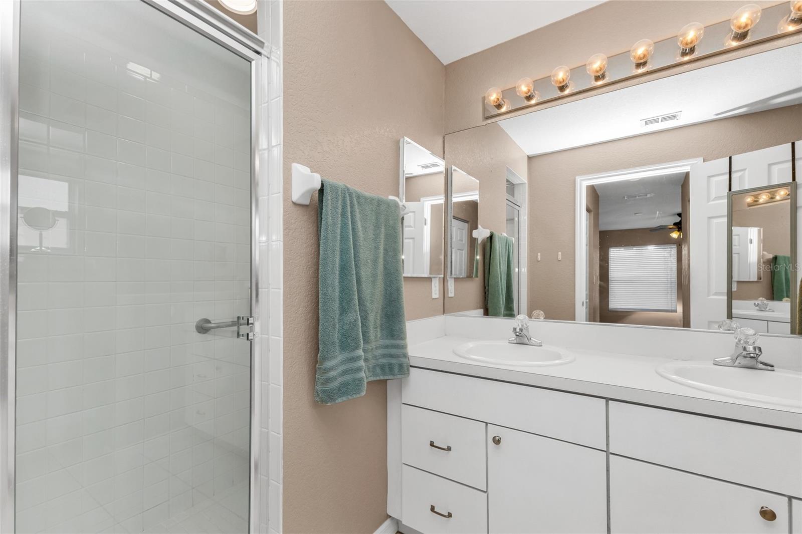 24208 Buckingham Way Property Photo 14
