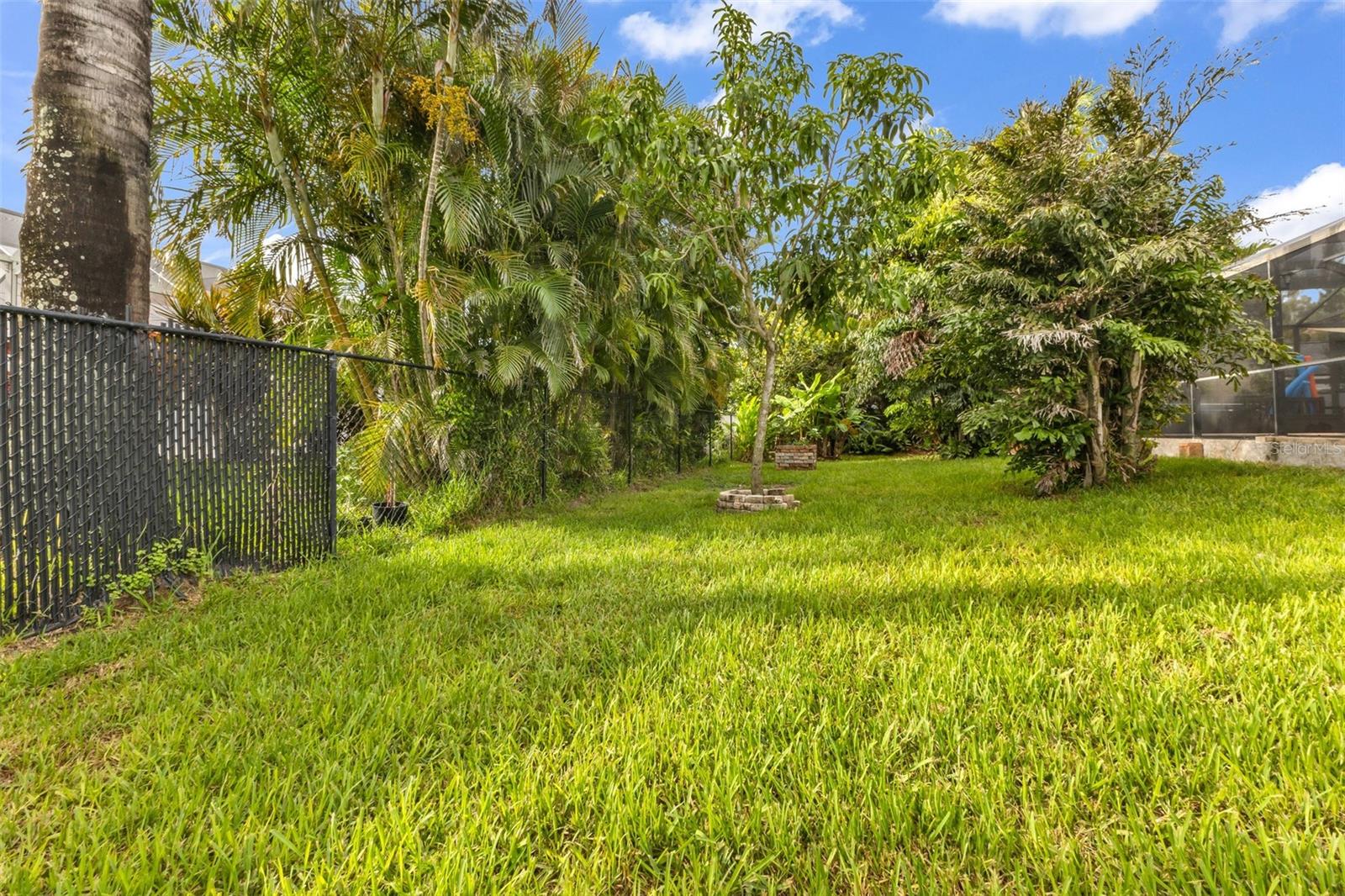 1209 Nw 25th Pl Property Photo 39