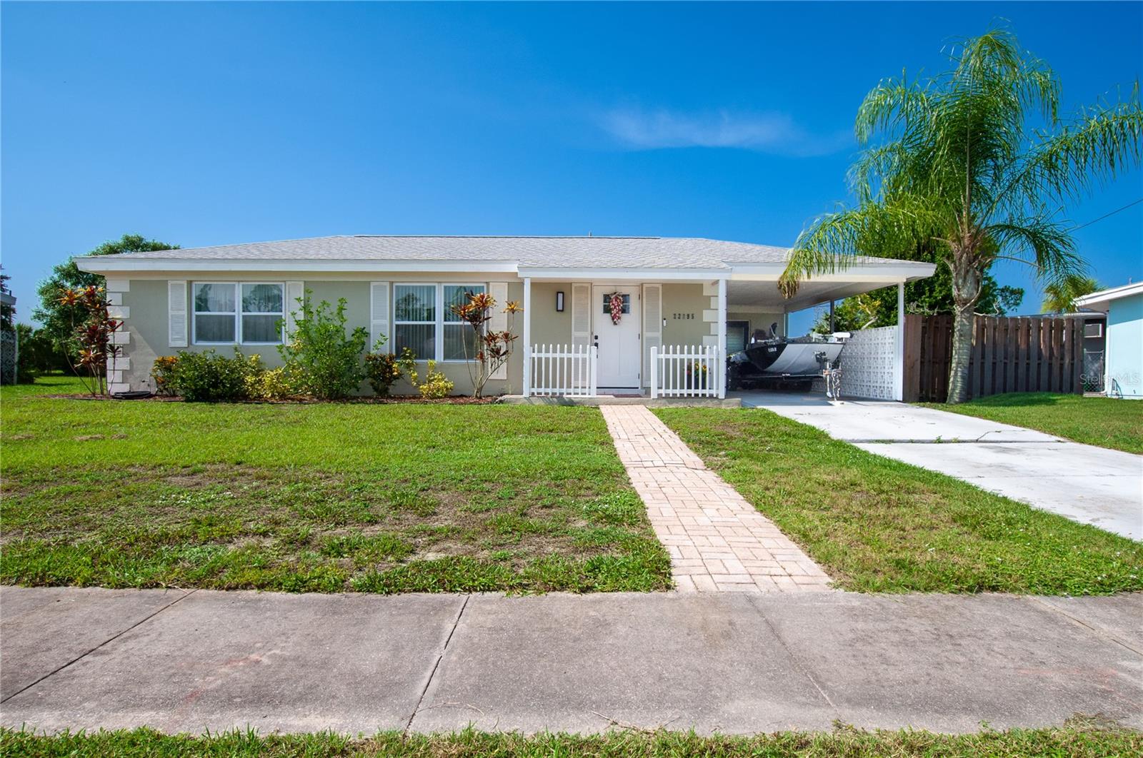 22295 MONTROSE AVE Property Photo 1