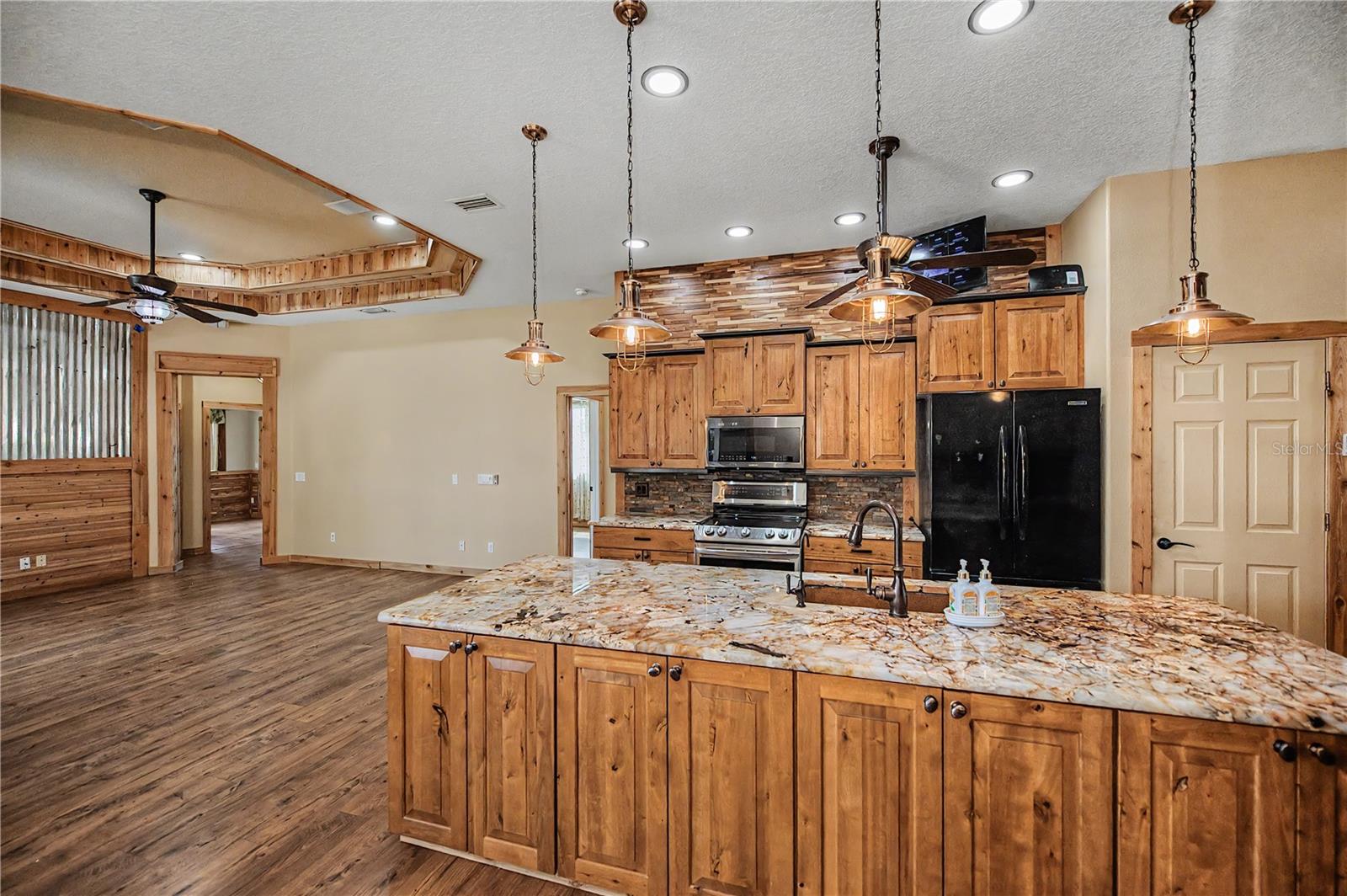 8730 Mystic Cir Property Photo 34