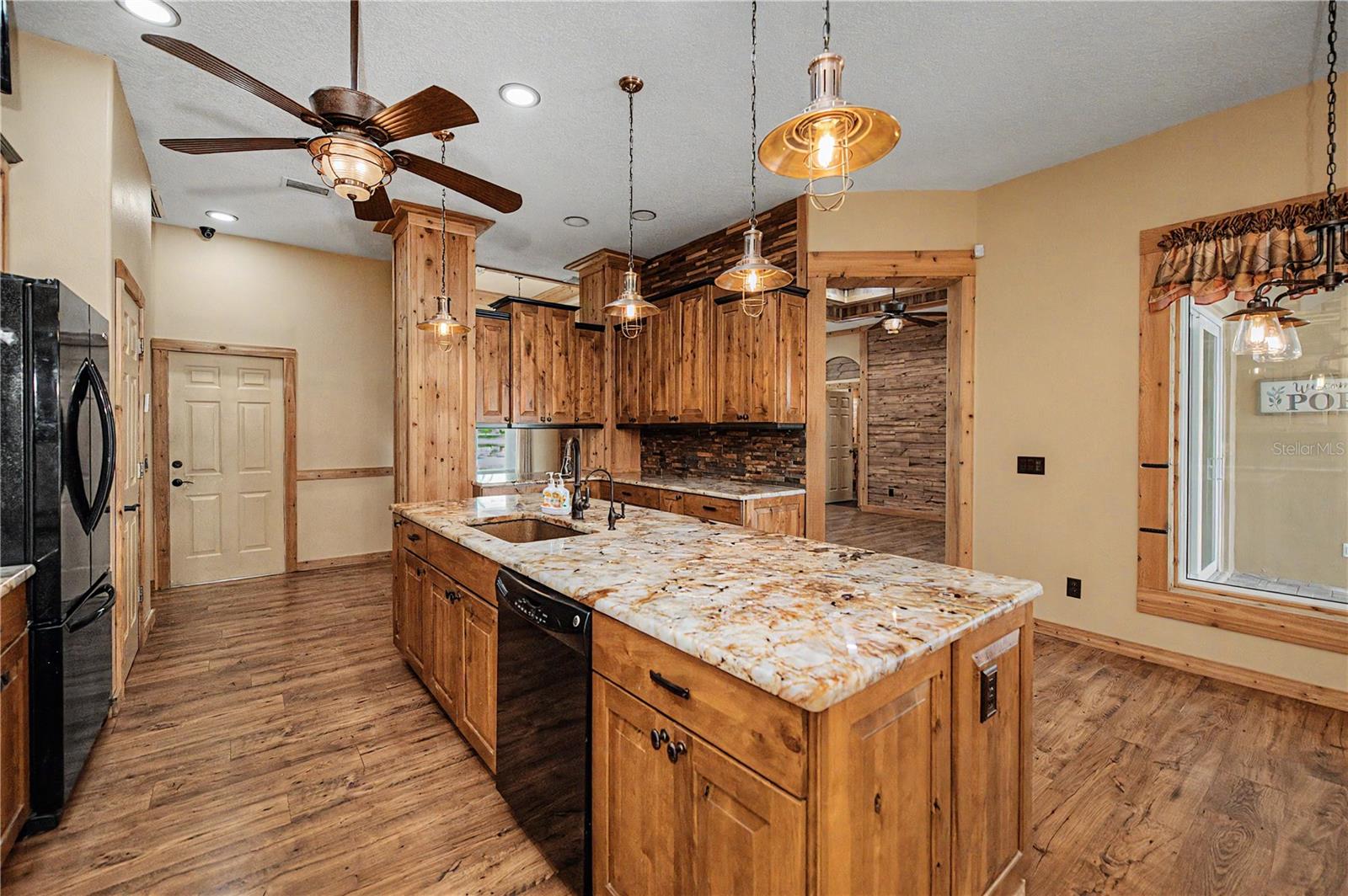 8730 Mystic Cir Property Photo 37