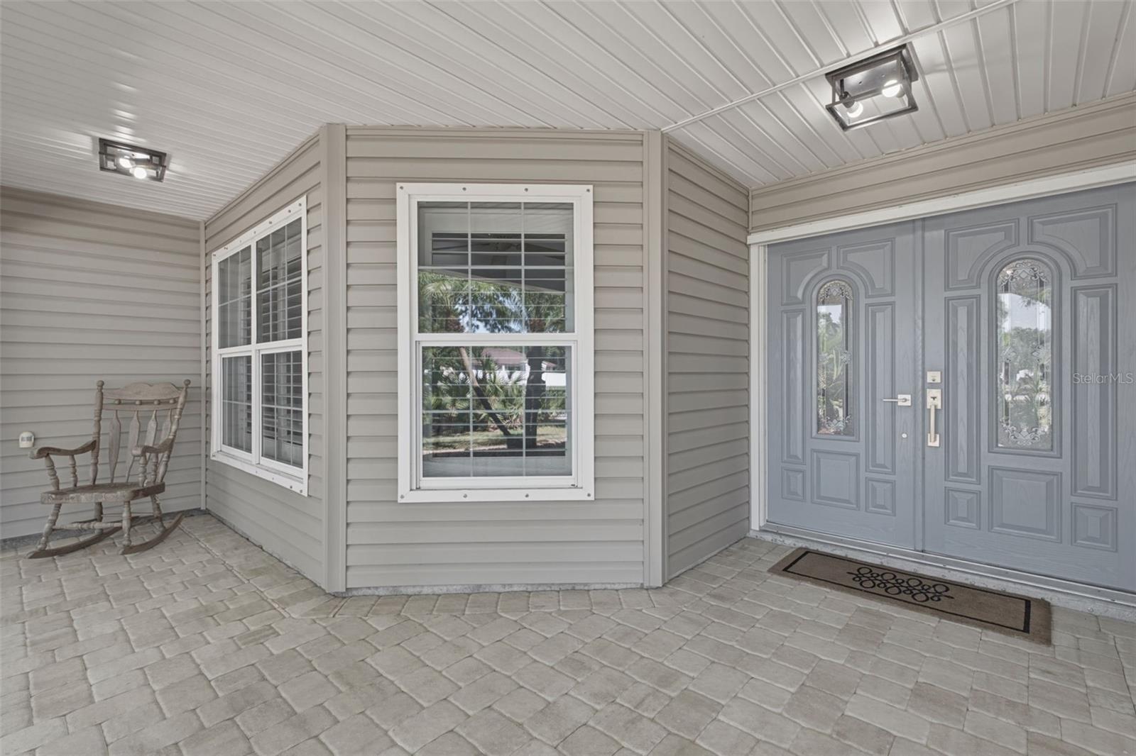 2376 Staver St Property Photo 6