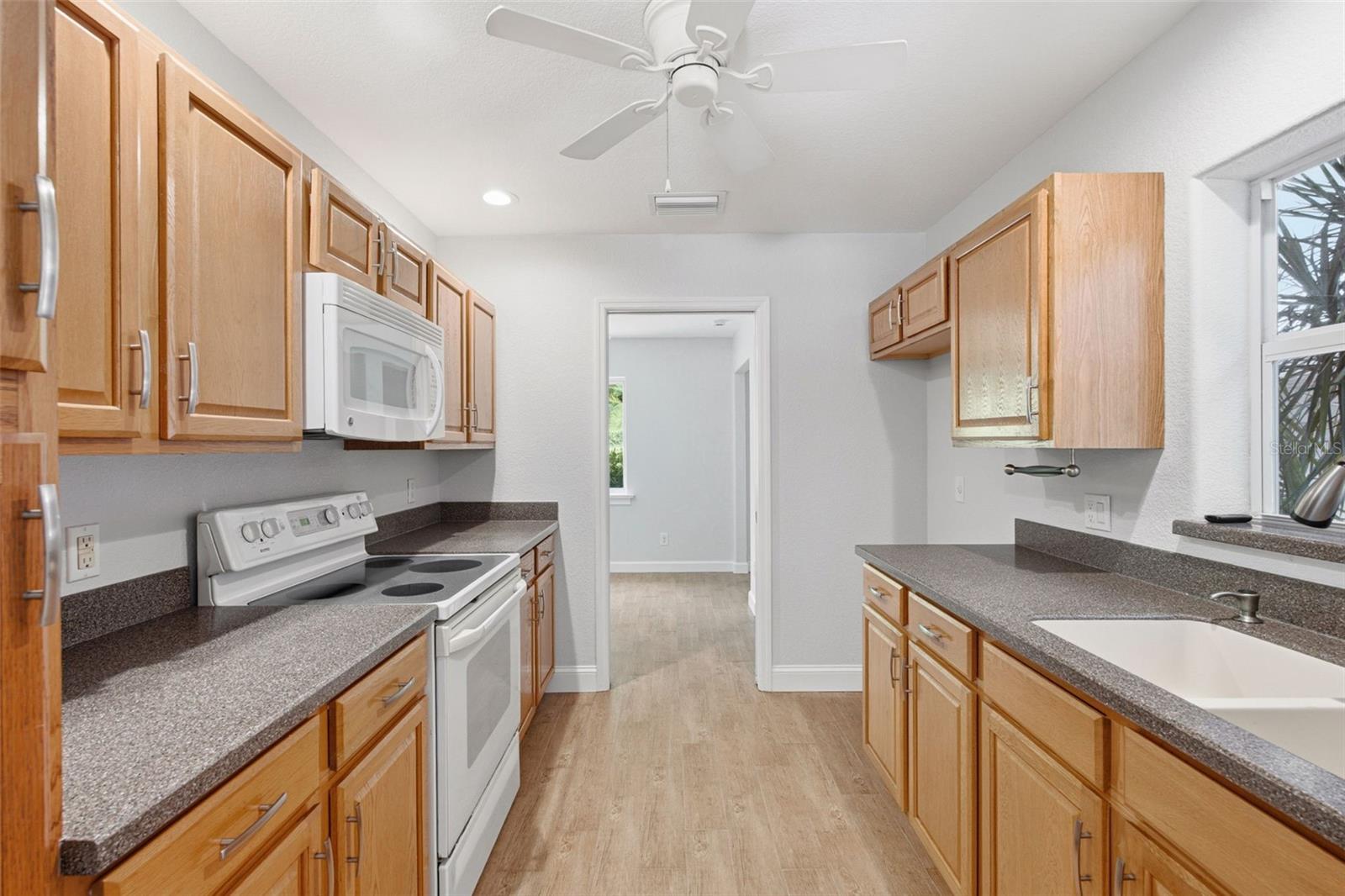 2376 Staver St Property Photo 57