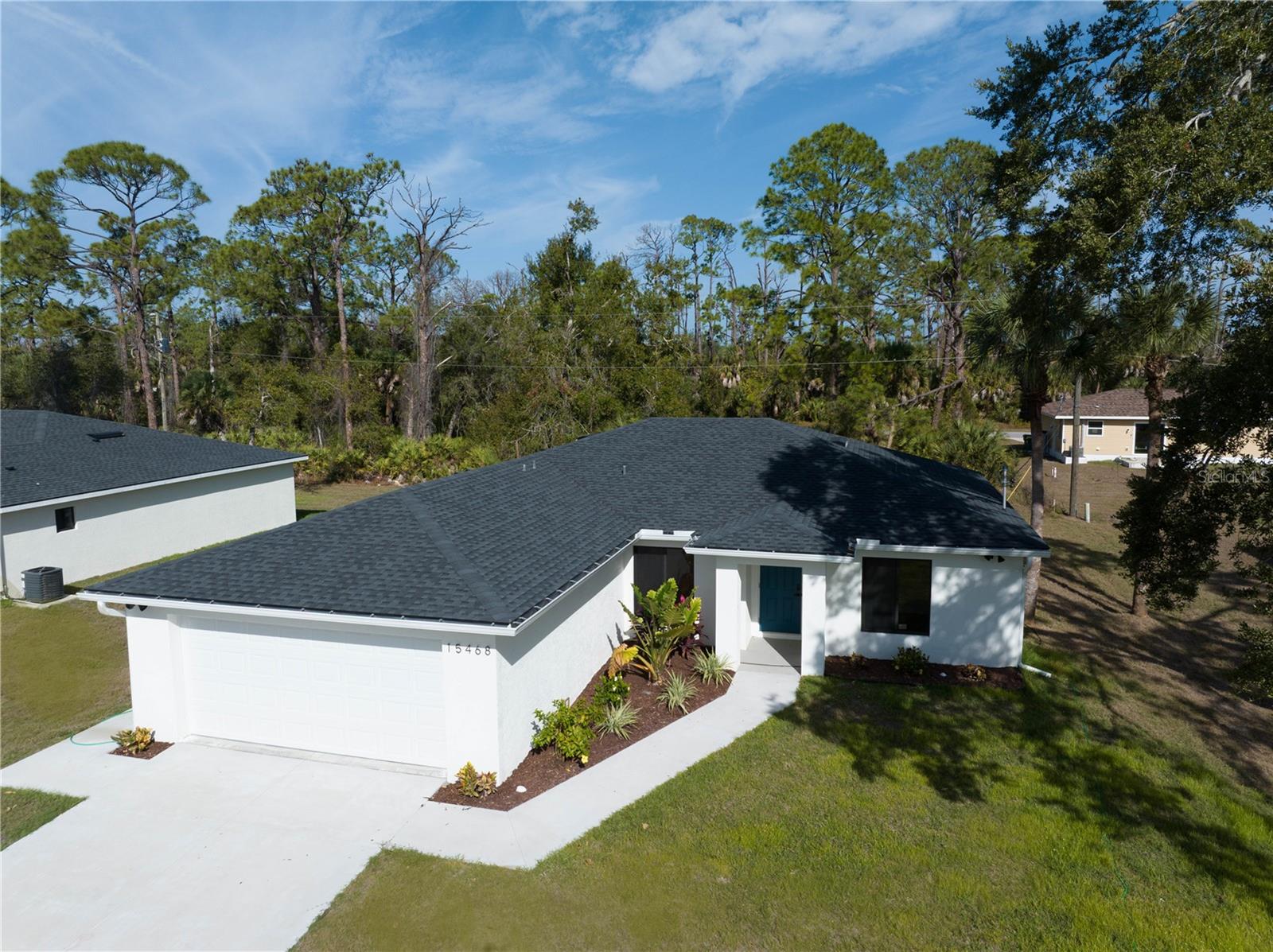 15468 CHAMBERLAIN BLVD Property Photo 1