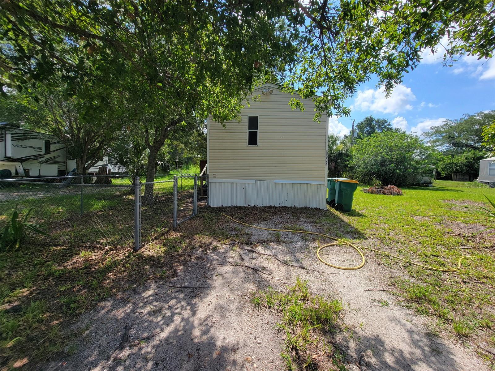 5504 Wilson Dr Property Photo 2
