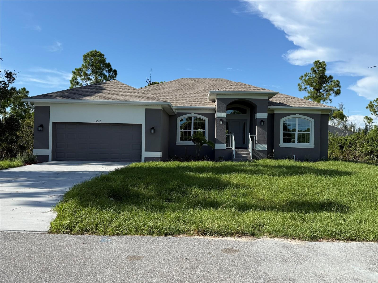 15585 Aldama Cir Property Photo 1