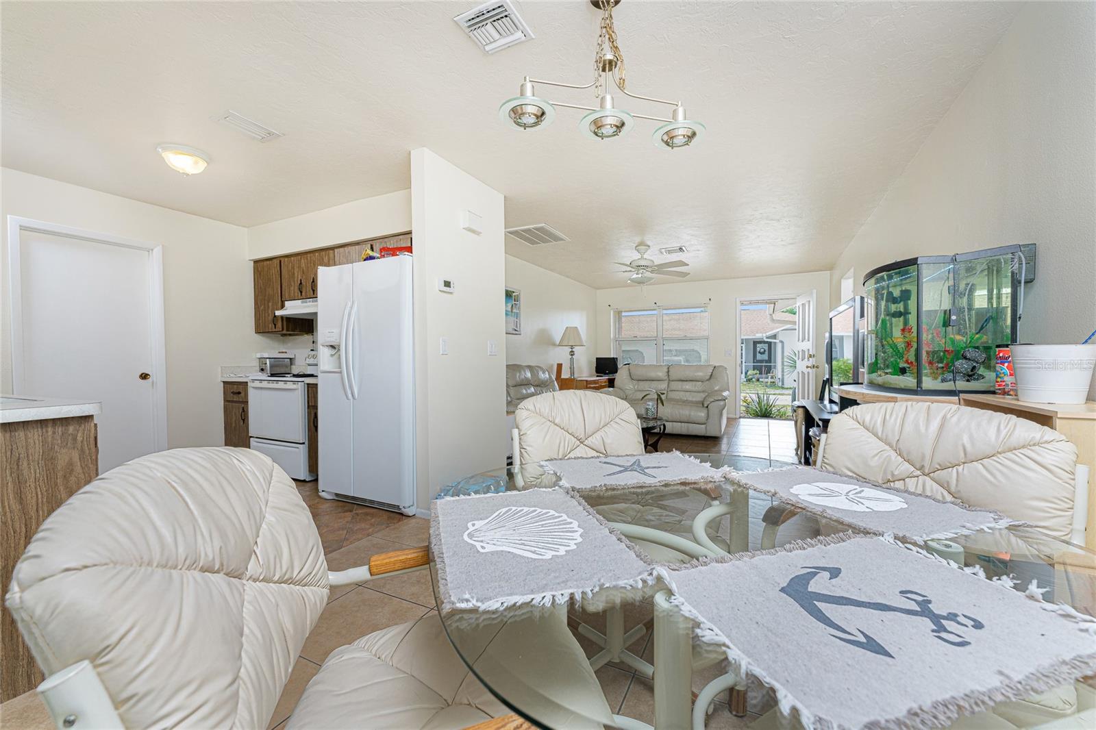 51 Boundary Blvd #b Property Photo 6