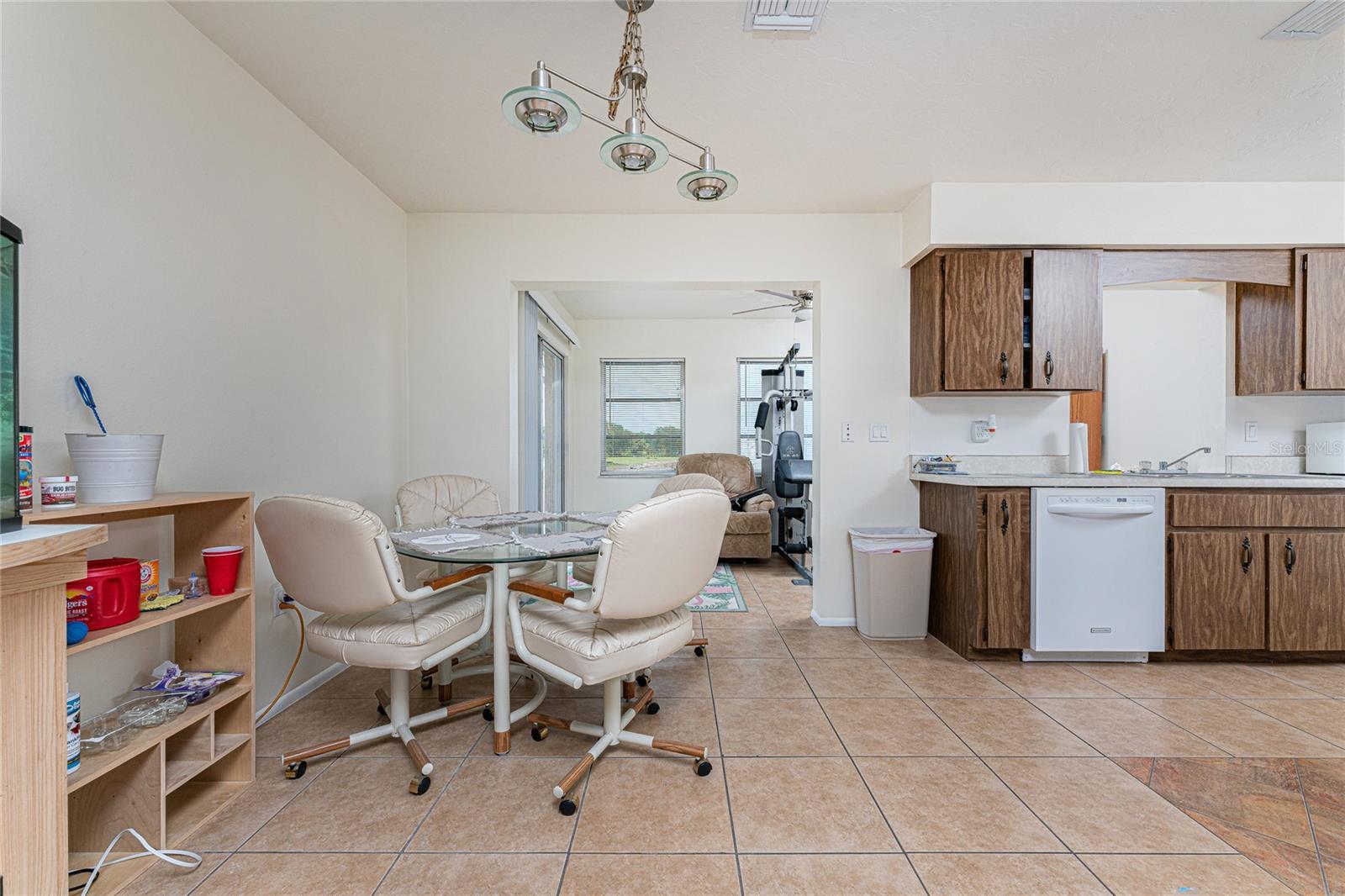 51 Boundary Blvd #b Property Photo 9