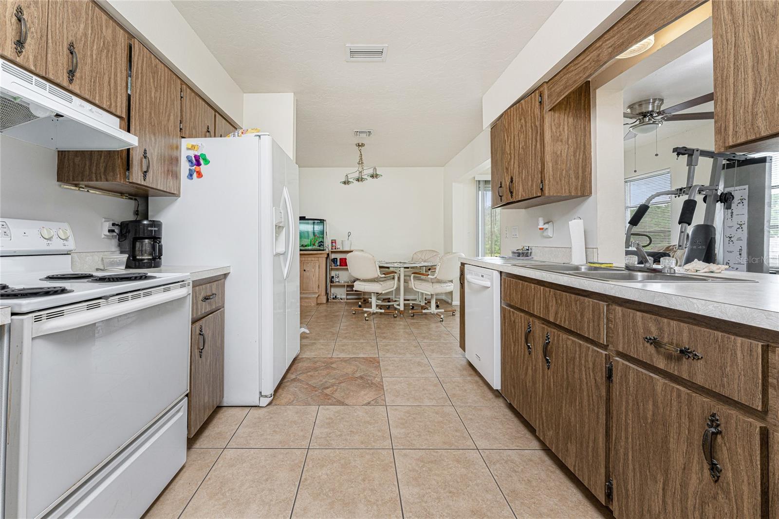 51 Boundary Blvd #b Property Photo 13